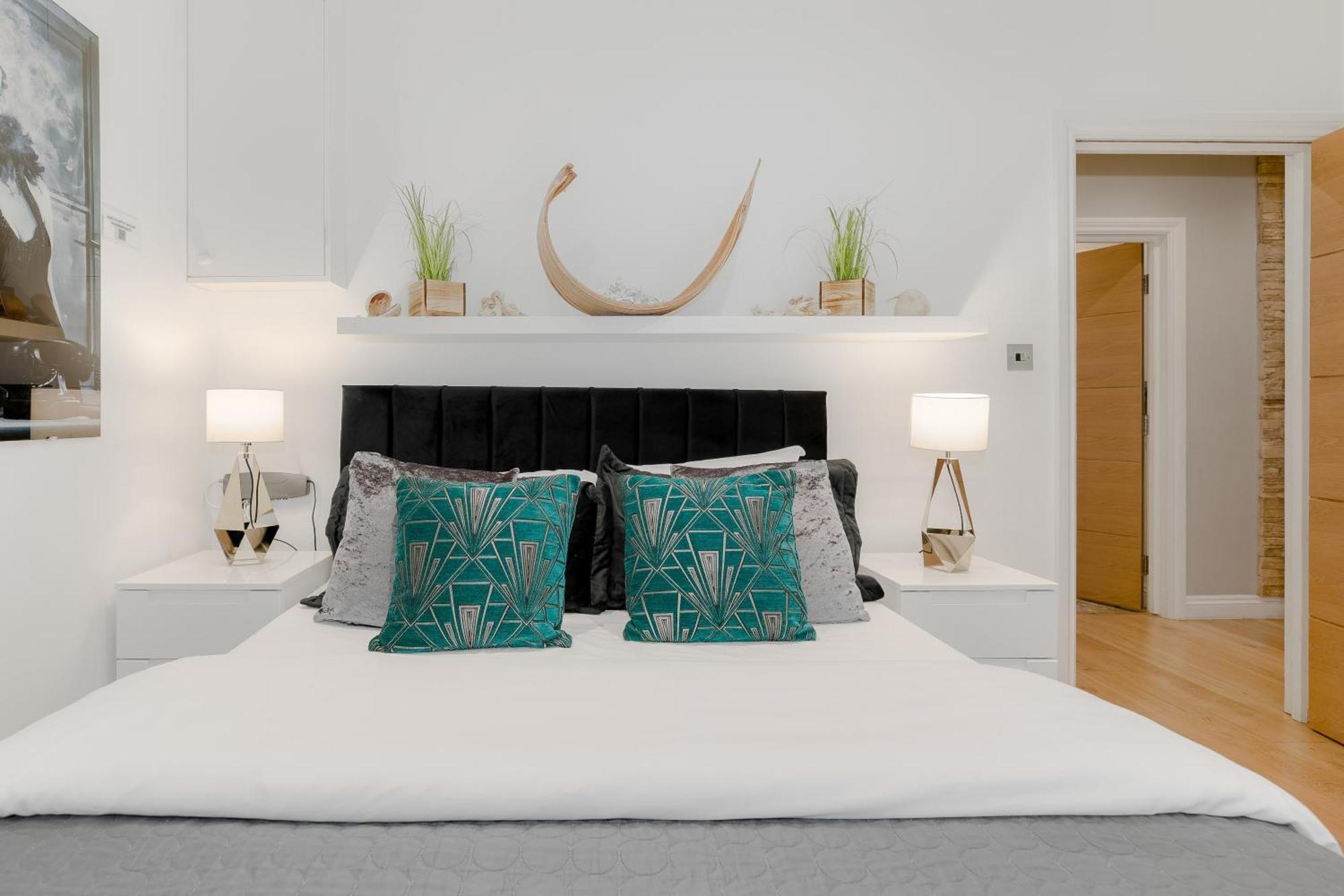 Cool Covent Garden Theatre Design Hub For Families Friends Couples Apartment London Luaran gambar